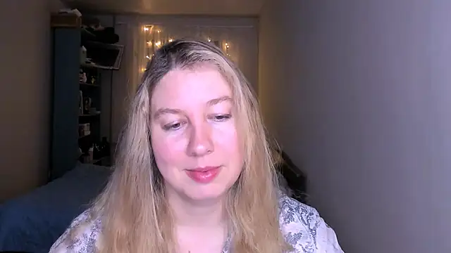 NancySanders online show from April 9, 2026, 7:53 pm