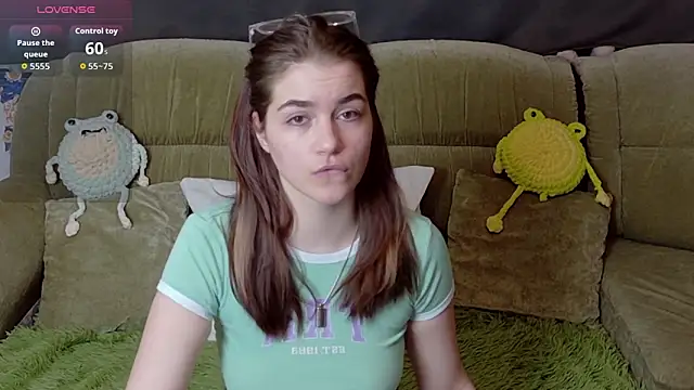 ElzaBlis online show from February 9, 2026, 12:58 pm