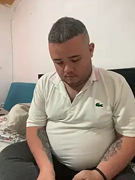 Snapshot of Chimbo-1996 chatting on October 29, 2025, 8:30 pm Chimbo-1996 online show from October 29, 2025, 8:30 pm