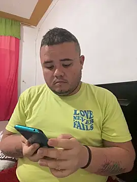 Snapshot of Chimbo-1996 chatting on November 1, 2025, 10:25 pm Chimbo-1996 online show from November 1, 2025, 10:25 pm