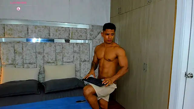 Snapshot of markustheroy333 chatting on November 27, 2025, 9:59 pm markustheroy333 online show from November 27, 2025, 9:59 pm