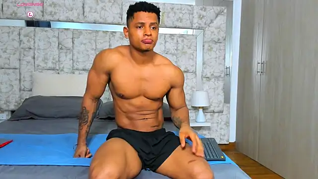 Snapshot of markustheroy333 chatting on December 16, 2025, 10:47 pm markustheroy333 online show from December 16, 2025, 10:47 pm