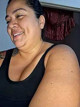 NARNYALABELLA online show from November 26, 2025, 10:43 pm