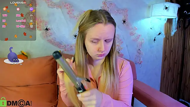 Snapshot of Rina_Panic chatting on October 21, 2025, 1:05 am Rina Panic online show from October 21, 2025, 1:05 am