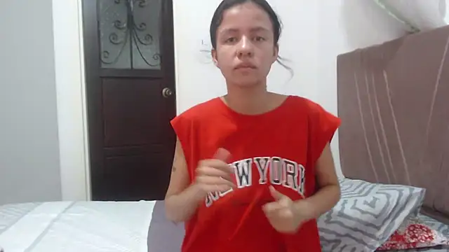 nathaly jones  online show from April 11, 2026, 12:31 pm