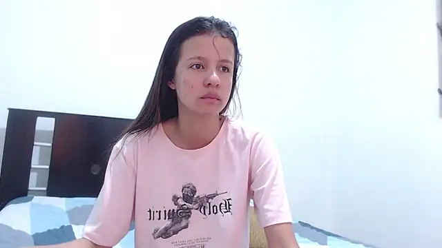 nathaly jones  online show from September 29, 2025, 12:22 pm