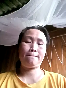 maple694 online show from October 27, 2025, 12:33 am