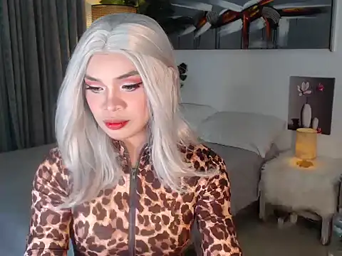 Luckystarxx online show from March 23, 2026, 5:02 pm