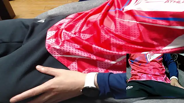 Yasu2000 online show from April 21, 2026, 12:45 am