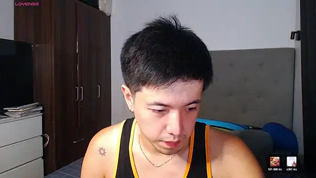 Snapshot of Addictiveboi chatting on March 3, 2026, 6:42 am Addictiveboi online show from March 3, 2026, 6:42 am