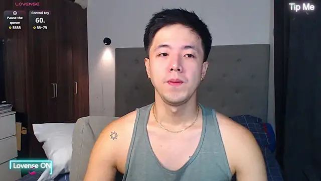 Snapshot of Addictiveboi chatting on December 22, 2025, 3:17 am Addictiveboi online show from December 22, 2025, 3:17 am