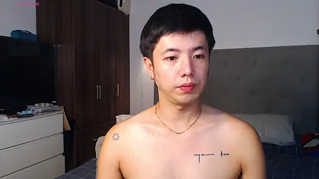 Snapshot of Addictiveboi chatting on January 17, 2026, 6:39 am Addictiveboi online show from January 17, 2026, 6:39 am