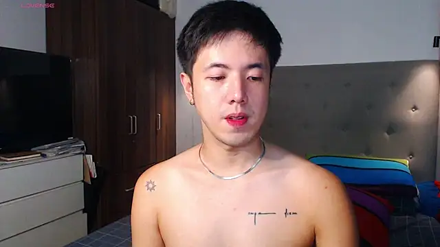 Snapshot of Addictiveboi chatting on February 20, 2026, 3:47 am Addictiveboi online show from February 20, 2026, 3:47 am