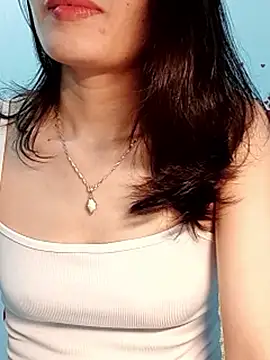 Hinna x online show from April 17, 2026, 9:45 am