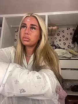 EllieMaeBaby online show from April 14, 2026, 4:12 pm