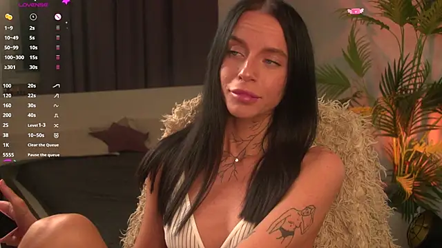 Snapshot of livia_starwars chatting on November 23, 2025, 10:09 pm livia starwars online show from November 23, 2025, 10:09 pm