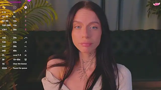 Snapshot of livia_starwars chatting on November 16, 2025, 10:02 pm livia starwars online show from November 16, 2025, 10:02 pm