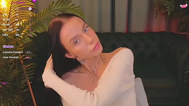 Snapshot of livia_starwars chatting on November 15, 2025, 10:03 pm livia starwars online show from November 15, 2025, 10:03 pm