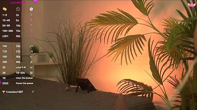 Snapshot of livia_starwars chatting on October 13, 2025, 9:38 pm livia starwars online show from October 13, 2025, 9:38 pm