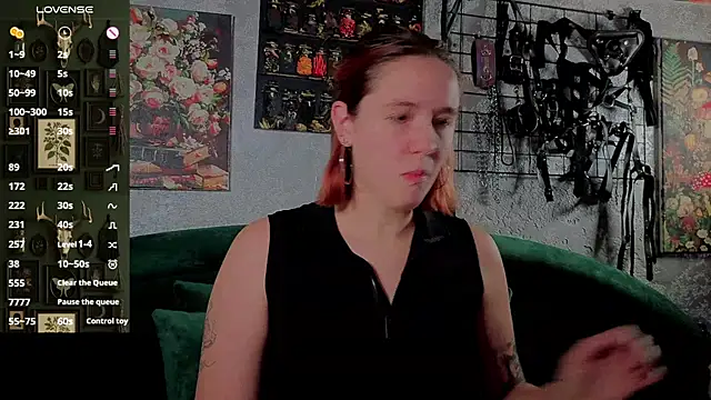 Snapshot of the_high_priestess chatting on November 28, 2025, 3:07 am the high priestess online show from November 28, 2025, 3:07 am