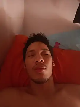 Snapshot of RuiMaddoox chatting on October 26, 2025, 2:50 pm RuiMaddoox online show from October 26, 2025, 2:50 pm