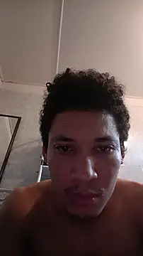 Snapshot of RuiMaddoox chatting on November 6, 2025, 6:01 pm RuiMaddoox online show from November 6, 2025, 6:01 pm