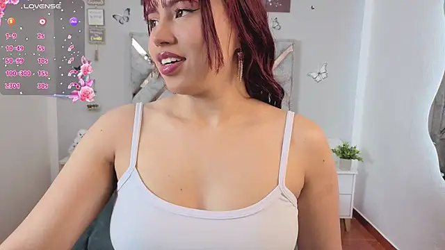 Snapshot of Sweet_Khriis chatting on September 19, 2025, 3:21 am Sweet Khriis online show from September 19, 2025, 3:21 am