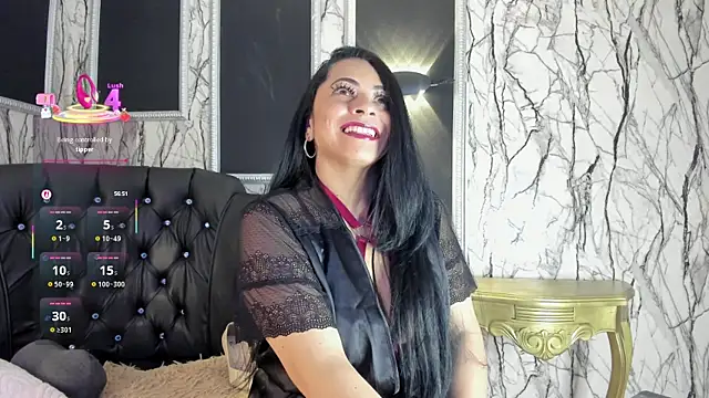 adelinemoretti online show from November 12, 2025, 7:07 pm