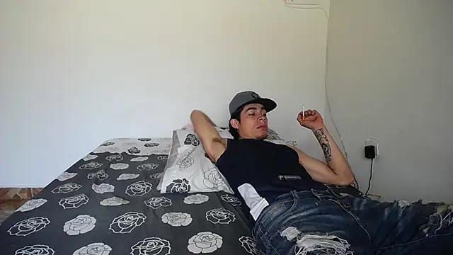 Candy Grey28 online show from November 26, 2025, 4:18 pm