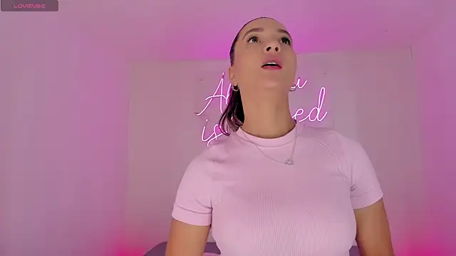 Snapshot of aleksandramiller_ chatting on September 25, 2025, 12:44 pm aleksandramiller online show from September 25, 2025, 12:44 pm