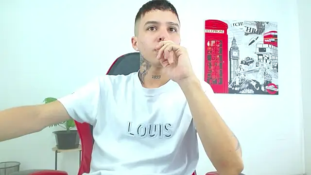 Snapshot of Cumandres18 chatting on December 22, 2025, 1:44 pm Cumandres18 online show from December 22, 2025, 1:44 pm