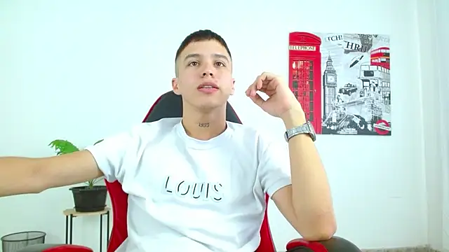 Snapshot of Cumandres18 chatting on November 18, 2025, 2:42 pm Cumandres18 online show from November 18, 2025, 2:42 pm