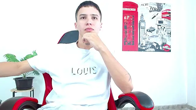 Snapshot of Cumandres18 chatting on October 30, 2025, 2:04 pm Cumandres18 online show from October 30, 2025, 2:04 pm