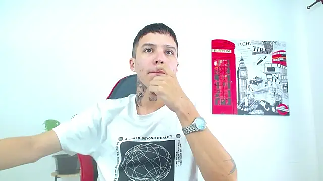 Snapshot of Cumandres18 chatting on December 18, 2025, 3:27 pm Cumandres18 online show from December 18, 2025, 3:27 pm