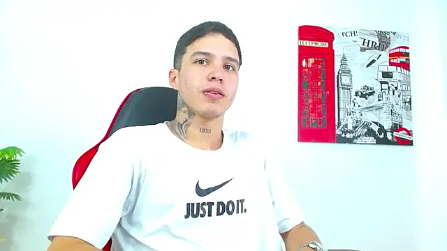 Snapshot of Cumandres18 chatting on February 26, 2026, 3:34 pm Cumandres18 online show from February 26, 2026, 3:34 pm