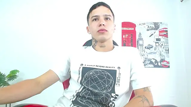 Snapshot of Cumandres18 chatting on January 13, 2026, 2:21 pm Cumandres18 online show from January 13, 2026, 2:21 pm