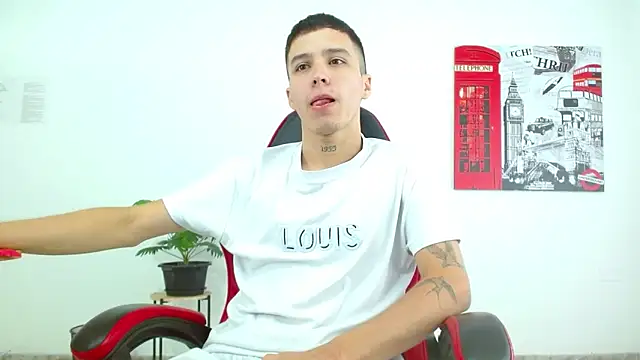 Snapshot of Cumandres18 chatting on November 21, 2025, 2:16 pm Cumandres18 online show from November 21, 2025, 2:16 pm