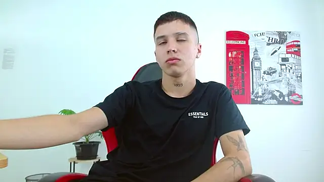 Snapshot of Cumandres18 chatting on November 22, 2025, 2:16 pm Cumandres18 online show from November 22, 2025, 2:16 pm