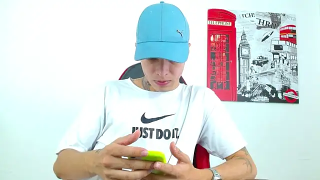 Snapshot of Cumandres18 chatting on February 12, 2026, 3:01 pm Cumandres18 online show from February 12, 2026, 3:01 pm