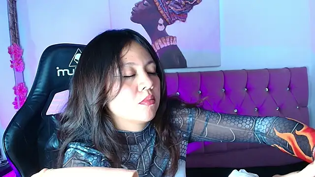 Snapshot of catalina_santana20 chatting on November 21, 2025, 8:52 pm catalina santana20 online show from November 21, 2025, 8:52 pm