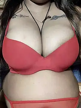 Snapshot of Shiny_HOT01 chatting on October 6, 2025, 4:35 am Shiny HOT01 online show from October 6, 2025, 4:35 am