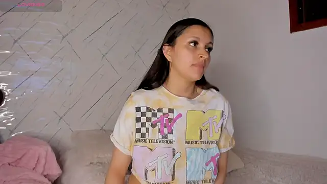 Snapshot of sam_as_ chatting on February 16, 2026, 2:32 am sam as online show from February 16, 2026, 2:32 am