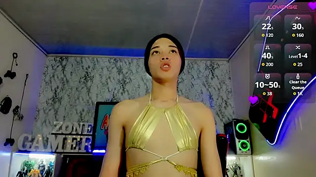 Madison Mujica online show from November 11, 2025, 11:16 am