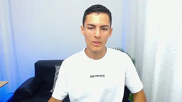 Matiius18 online show from October 2, 2025, 2:20 pm