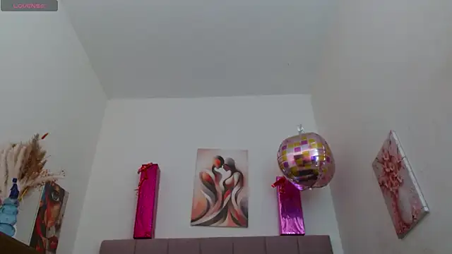 Snapshot of Lola_wish1 chatting on October 15, 2025, 4:11 am Lola wish1 online show from October 15, 2025, 4:11 am