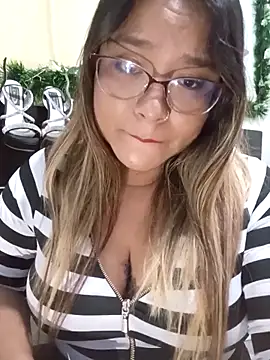 Snapshot of AsshleyVillaloboss chatting on December 21, 2025, 5:53 am AsshleyVillaloboss online show from December 21, 2025, 5:53 am