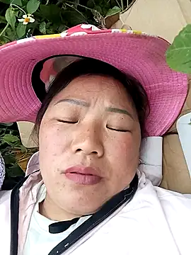 Snapshot of Mptrangp chatting on April 8, 2026, 5:31 am Mptrangp online show from April 8, 2026, 5:31 am