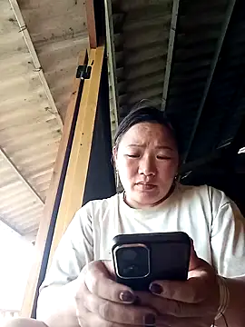 Snapshot of Mptrangp chatting on April 15, 2026, 3:23 am Mptrangp online show from April 15, 2026, 3:23 am