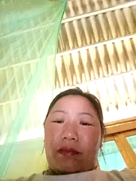 Snapshot of Mptrangp chatting on April 12, 2026, 1:20 am Mptrangp online show from April 12, 2026, 1:20 am