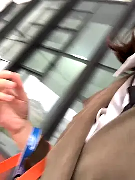 zhizhinaigai online show from November 7, 2025, 3:00 am